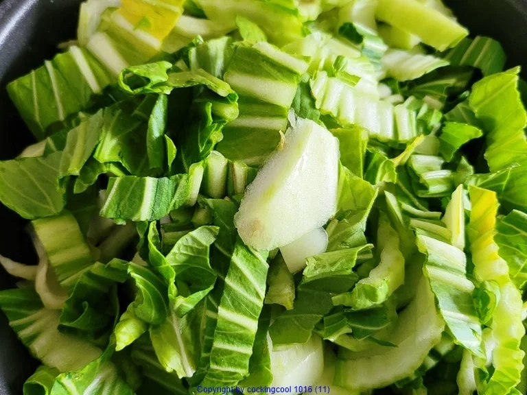 Rezept: Filetspiess mit Salat oder Pakchoigemüse und einer herzhafter Sosse Bild Nr. 17 Filetspiess mit Salat oder Pakchoigemüse und einer herzhafter Sosse - Rezept - Bild Nr. 17