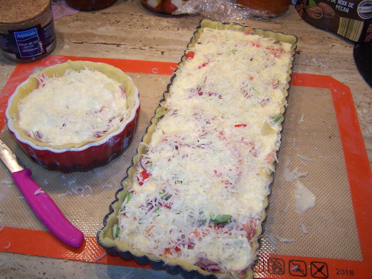 Quiche mit Lachs u. Gemüse zweierlei Käse - Rezept - Bild Nr. 17