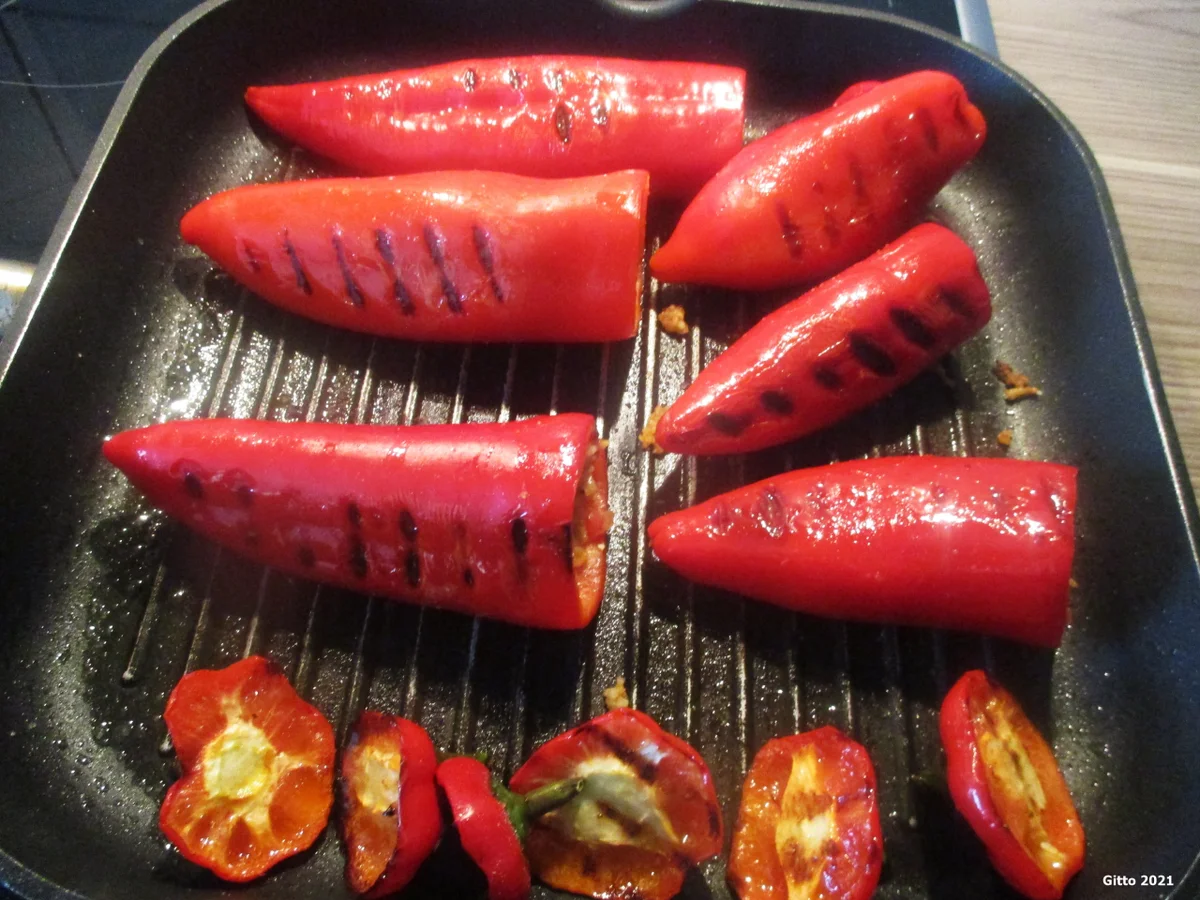 Rezept: Gefüllte Spitzpaprika mit Couscous Bild Nr. 6 Gefüllte Spitzpaprika mit Couscous - Rezept - Bild Nr. 6