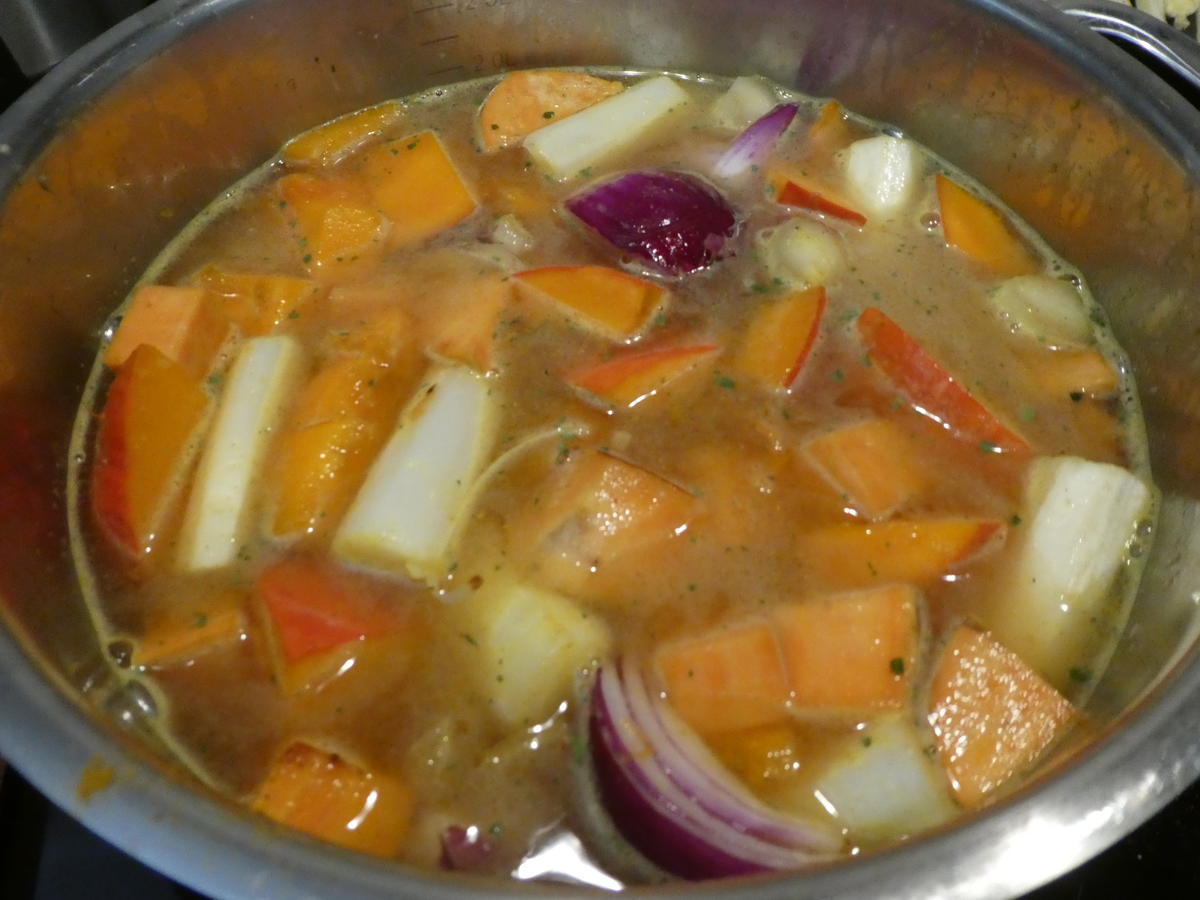 Hokkaido-Suppe mit gebratenem Spargel - Rezept - Bild Nr. 8