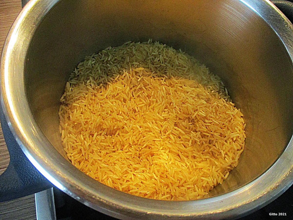 Rezept: Hühner Frikassee mit grünem Spargel, begleitet von würzigem Curryreis Bild Nr. 14256 Hühner Frikassee mit grünem Spargel, begleitet von würzigem Curryreis - Rezept - Bild Nr. 14256