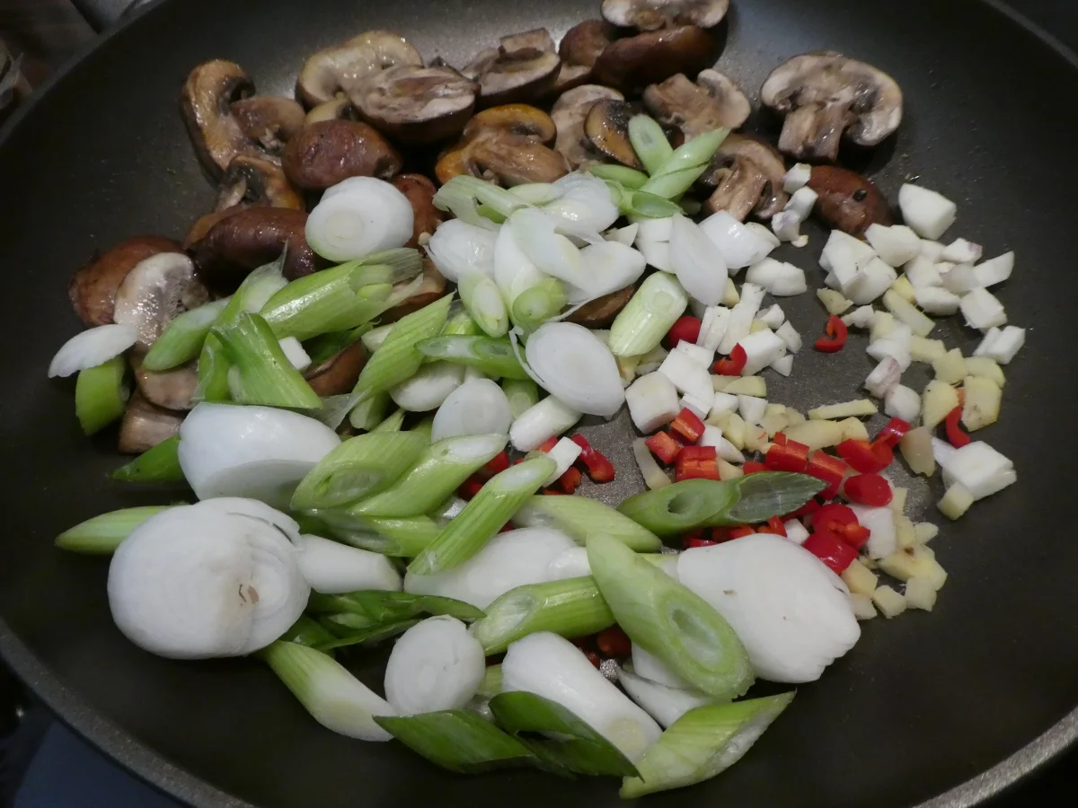 Rezept: Gemüse-Bratreis mit Spiegelei Bild Nr. 14260 Gemüse-Bratreis mit Spiegelei - Rezept - Bild Nr. 14260