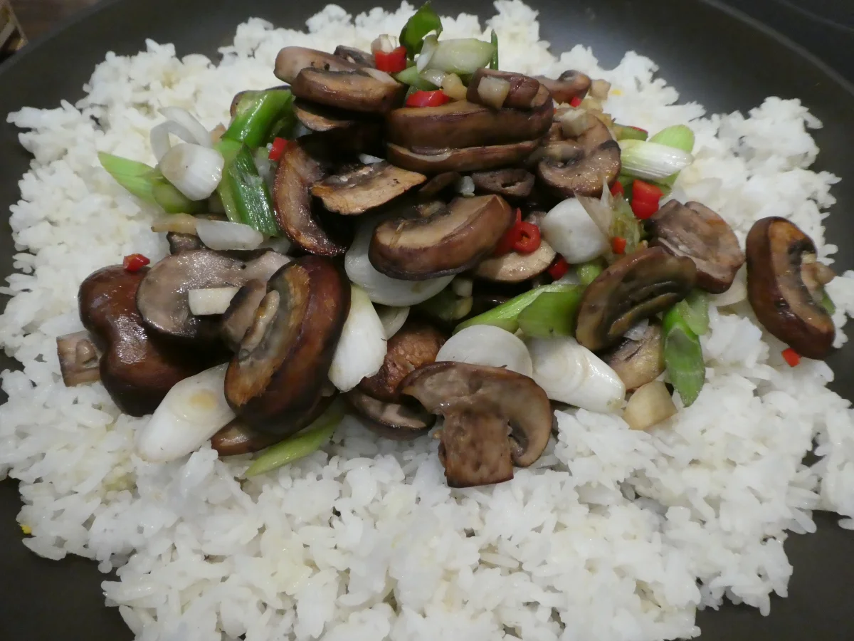 Rezept: Gemüse-Bratreis mit Spiegelei Bild Nr. 14265 Gemüse-Bratreis mit Spiegelei - Rezept - Bild Nr. 14265