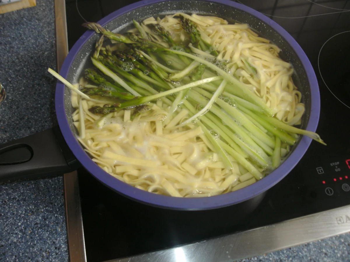 Spargelpasta mit Garnelen - Rezept - Bild Nr. 14267