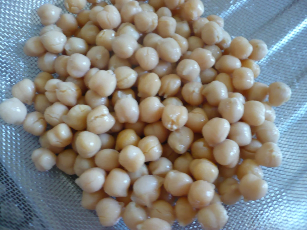 Kichererbsen Salat mit geräucherter Forelle - Rezept - Bild Nr. 3