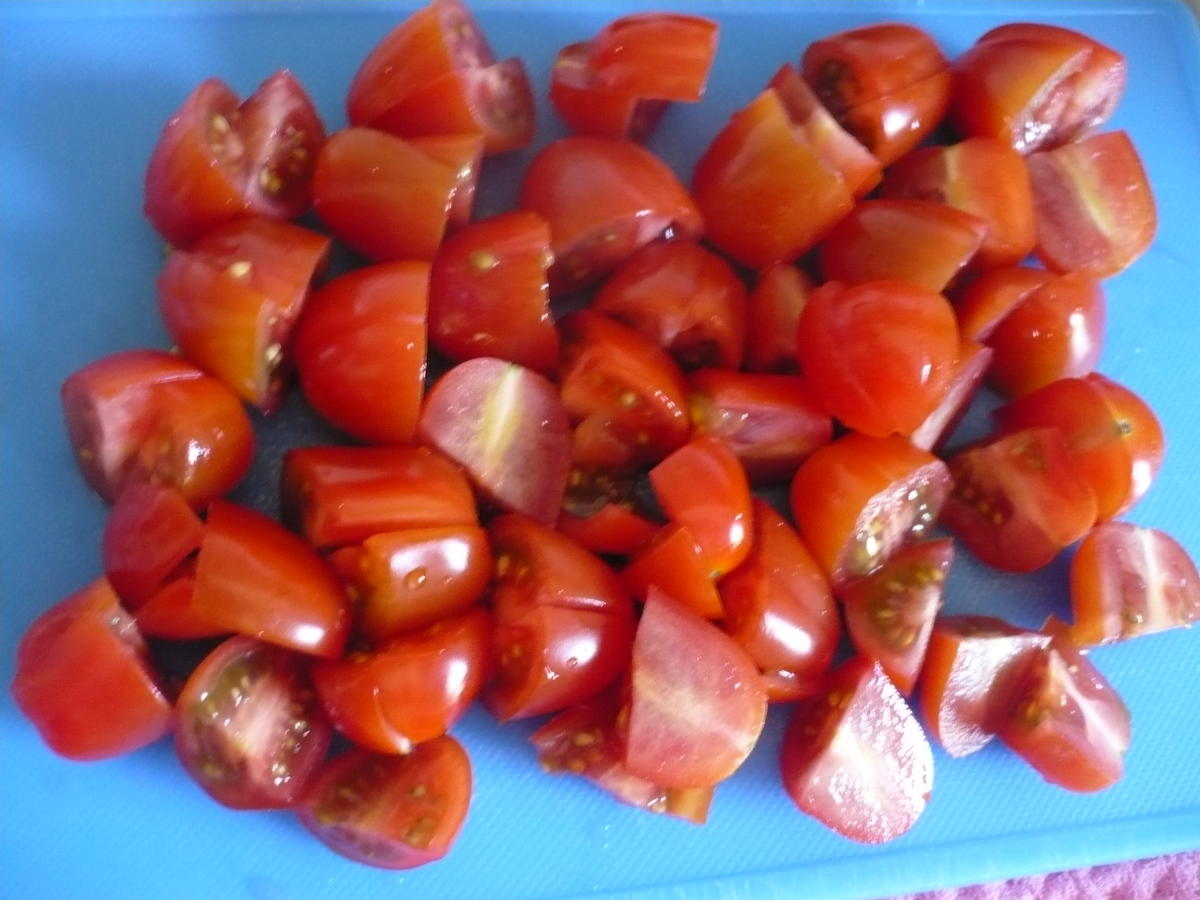 Kichererbsen Salat mit geräucherter Forelle - schnell & einfach - von ... Kichererbsen Salat mit geräucherter Forelle - schnell & einfach - von ...