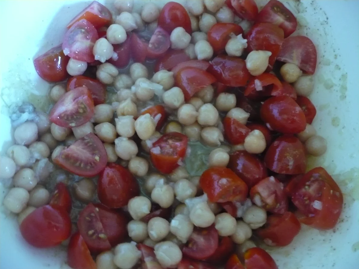 Kichererbsen Salat mit geräucherter Forelle - Rezept - Bild Nr. 5