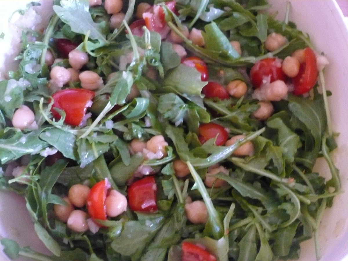 Kichererbsen Salat mit geräucherter Forelle - Rezept - Bild Nr. 8