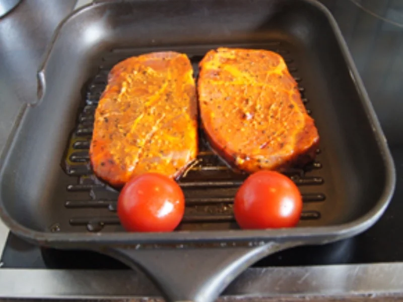Rezept: Nackensteak mit Pommes Frites und gemischten Salat mit Wachteleiern Bild Nr. 4 Nackensteak mit Pommes Frites und gemischten Salat mit Wachteleiern - Rezept - Bild Nr. 4