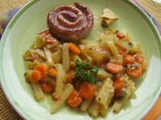 Bratwurstschnecke mit Möhrenblüten-Kohlrabi-Gemüse - Rezept - Bild Nr. 2