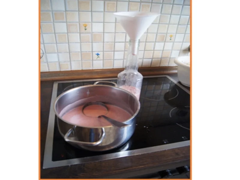 Rezept: Erdbeer-Sahne-Likör Bild Nr. 14296 Erdbeer-Sahne-Likör - Rezept - Bild Nr. 14296