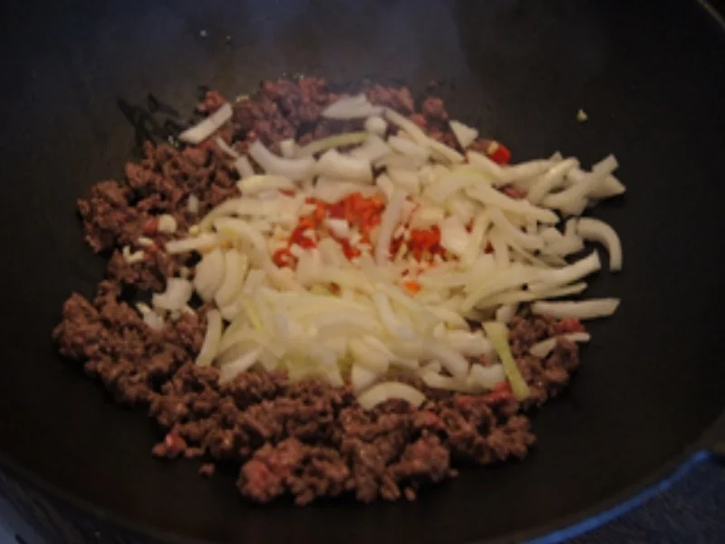 Rezept: Mie-Nudeln mit Rinderhackfleisch und Gemüsemix Bild Nr. 14321 Mie-Nudeln mit Rinderhackfleisch und Gemüsemix - Rezept - Bild Nr. 14321