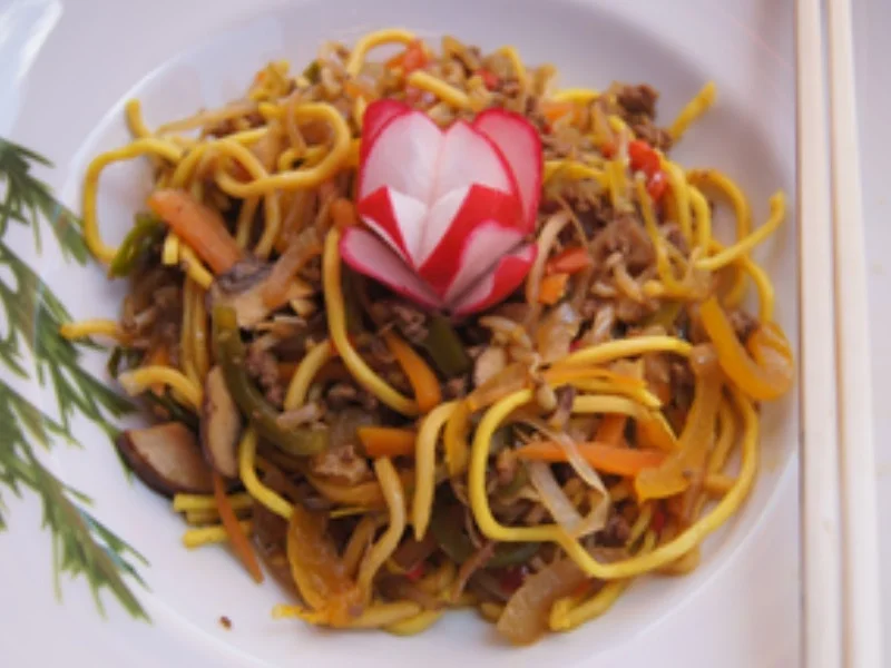 Rezept: Mie-Nudeln mit Rinderhackfleisch und Gemüsemix Bild Nr. 14331 Mie-Nudeln mit Rinderhackfleisch und Gemüsemix - Rezept - Bild Nr. 14331
