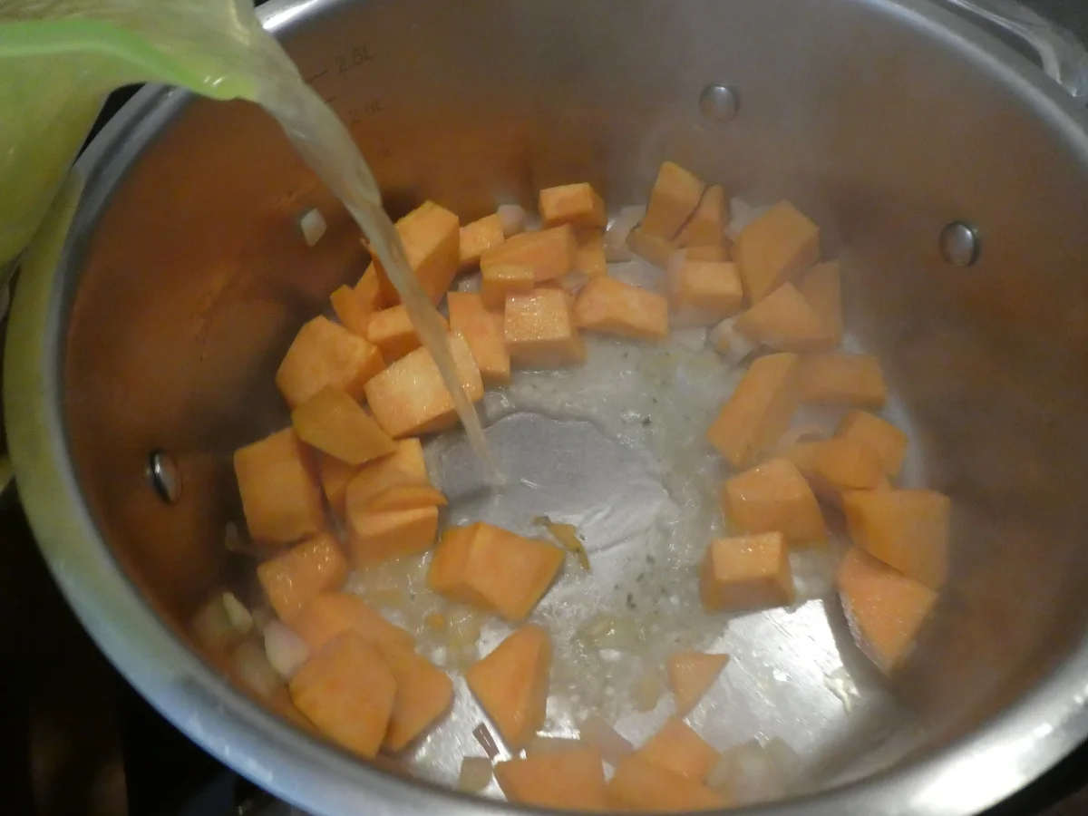 Rezept: Erbsensuppe mit Feta Bild Nr. 14307 Erbsensuppe mit Feta - Rezept - Bild Nr. 14307