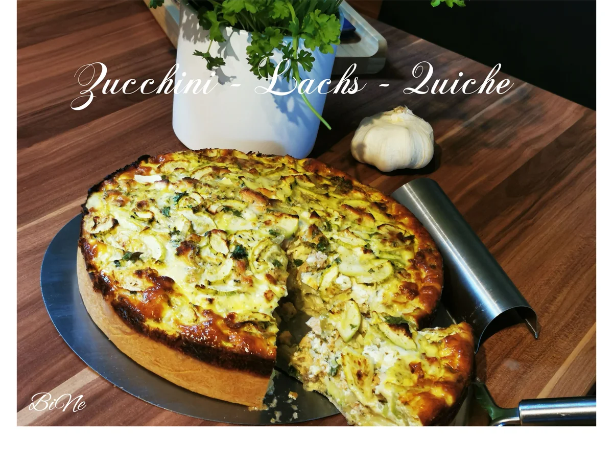 Rezept: BiNe` S ZUCCHINI - LACHS - QUICHE Bild Nr. 14309 BiNe` S ZUCCHINI - LACHS - QUICHE - Rezept - Bild Nr. 14309