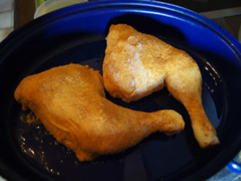 Knusprige, würzige Hähnchenkeule mit Pommes Frites - Rezept - Bild Nr. 14308