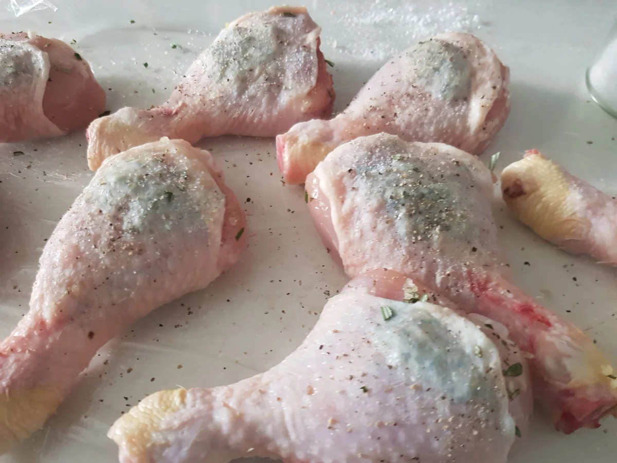 Hähnchenunterschenkel "mediterran" mit Gnocchi und Parmesan - Rezept - Bild Nr. 14339