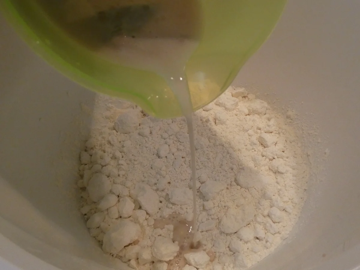 Hackfleisch-Pizza mit Paprika und Tomaten - Rezept - Bild Nr. 14309