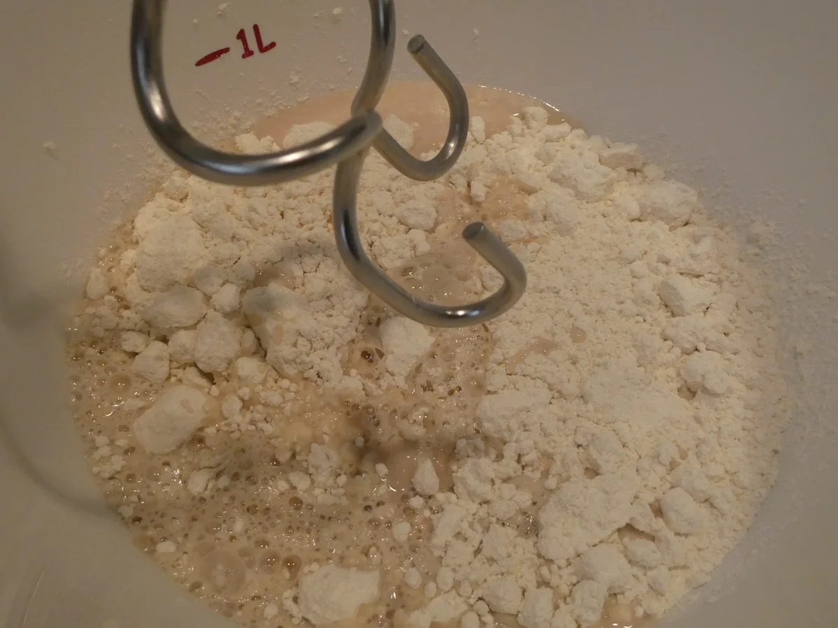 Hackfleisch-Pizza mit Paprika und Tomaten - Rezept - Bild Nr. 14310