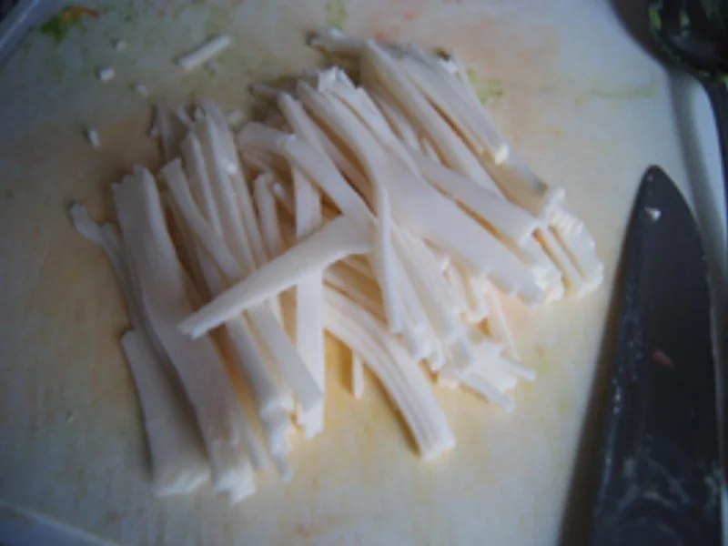 Rezept: Gebackenes Bauerbrot mit Avocado-Ziegenkäse-Belag und Erdbeeren Bild Nr. 14312 Gebackenes Bauerbrot mit Avocado-Ziegenkäse-Belag und Erdbeeren - Rezept - Bild Nr. 14312