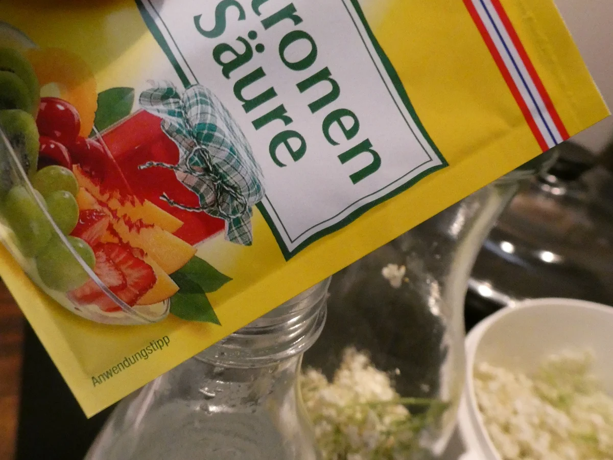 Holunderblüten-Likör - Rezept - Bild Nr. 14323