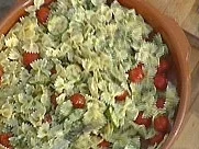 Nudelsalat mit Zucchini und Meerrettich - Rezept