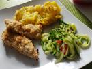 Hähnchenbrust im Joghurt-Panko-Mantel mit Smashed Potatoes und Gurken-Spaghetti - Rezept - Bild Nr. 14312