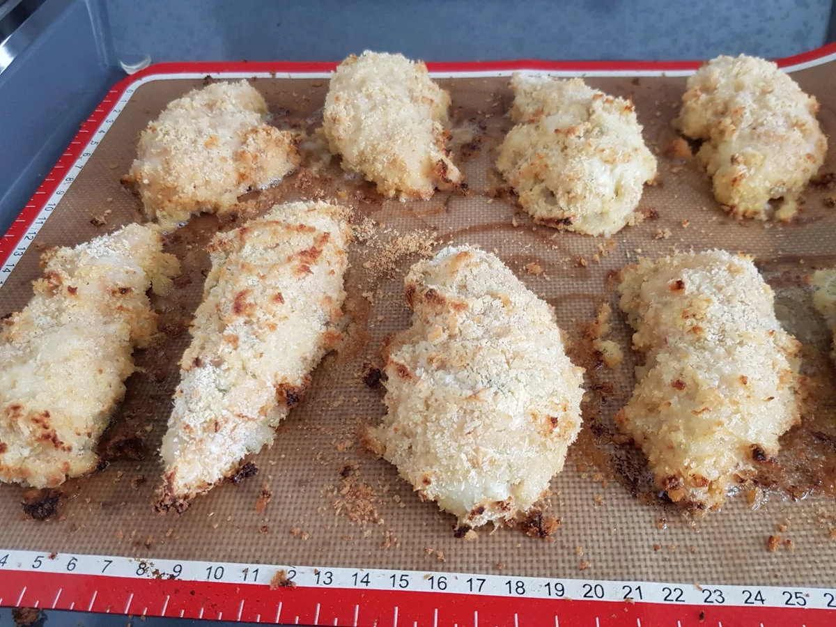 Hähnchenbrust im Joghurt-Panko-Mantel mit Smashed Potatoes und Gurken-Spaghetti - Rezept - Bild Nr. 14313