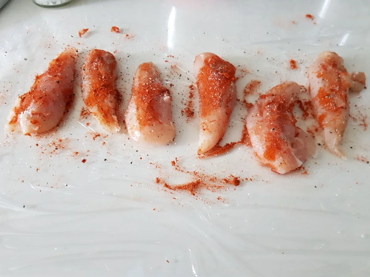 Hähnchenbrust im Joghurt-Panko-Mantel mit Smashed Potatoes und Gurken-Spaghetti - Rezept - Bild Nr. 14319