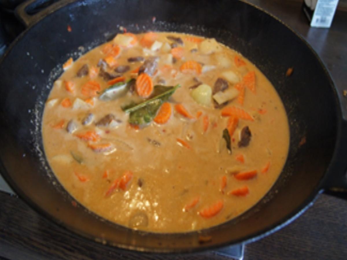 Rindfleischcurry mit Kokosmilch und Basmatireis - Rezept - Bild Nr. 14324