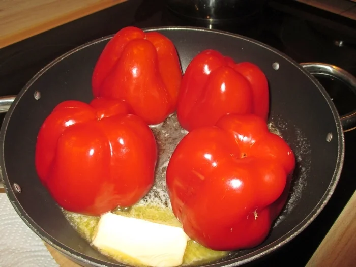 Mutti's gefüllte Paprikaschoten - Rezept - Bild Nr. 14316