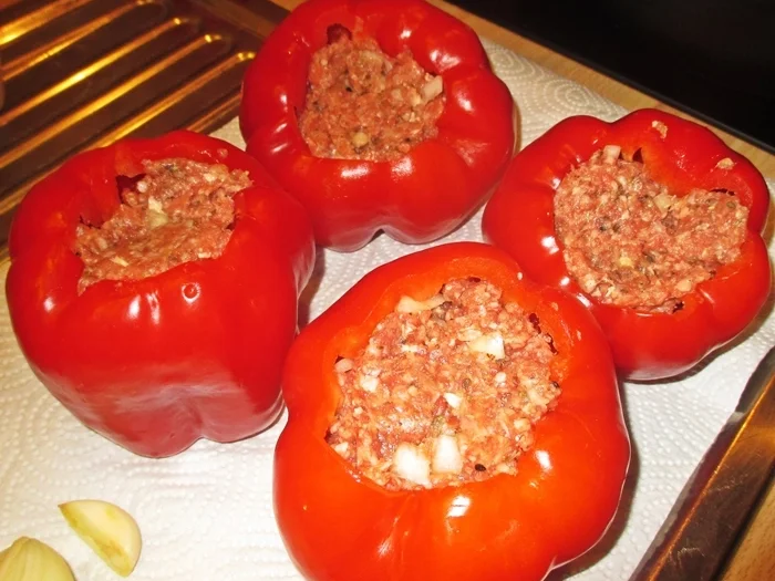 Mutti's gefüllte Paprikaschoten - Rezept - Bild Nr. 14317