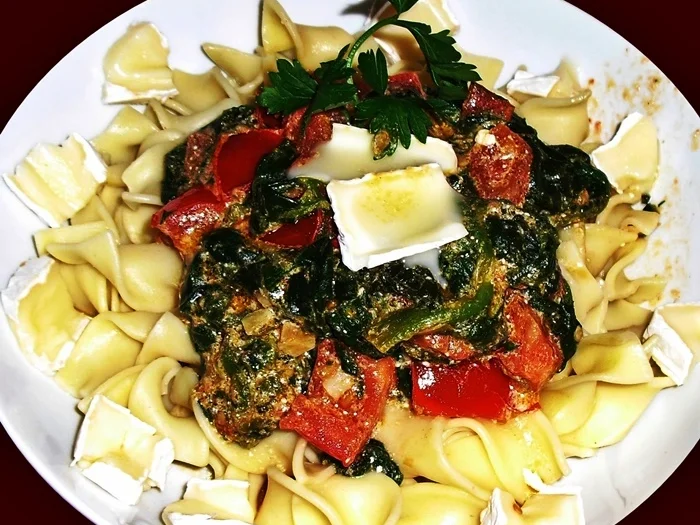 Rezept: Scharfe Spinatzubereitung auf Pasta Bild Nr. 14324 Scharfe Spinatzubereitung auf Pasta - Rezept - Bild Nr. 14324