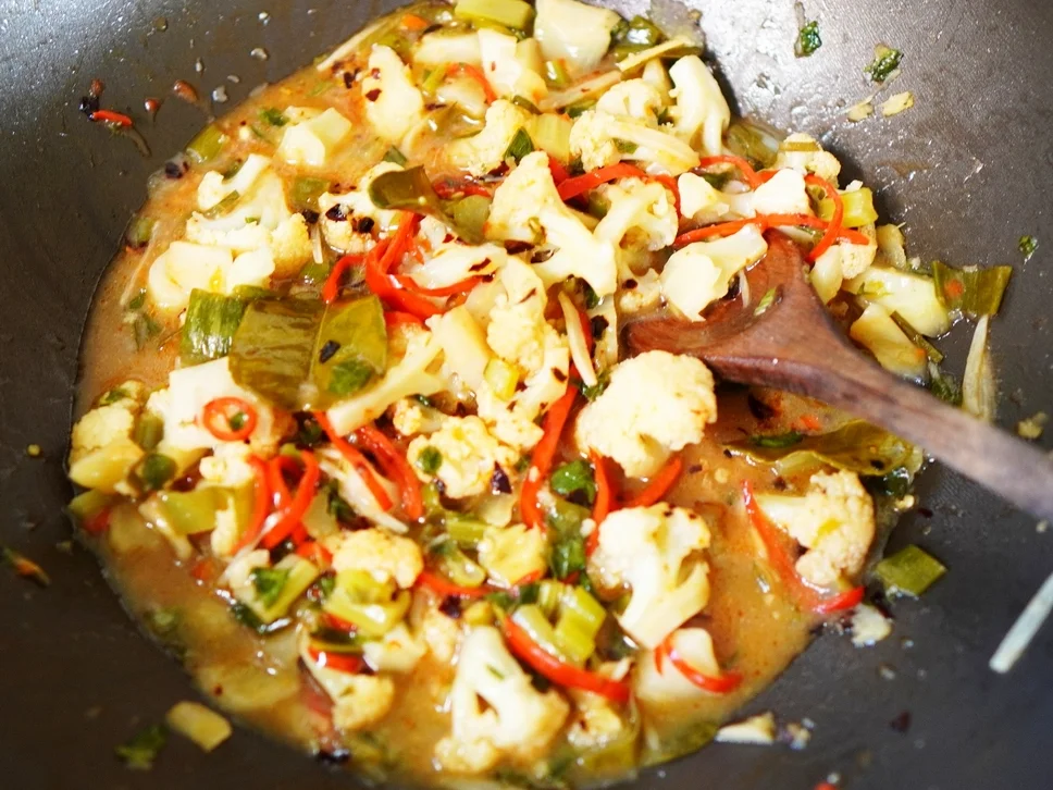 Blumenkohl mit Chilistreifen – Tumis kembang kol - Rezept - Bild Nr. 14314