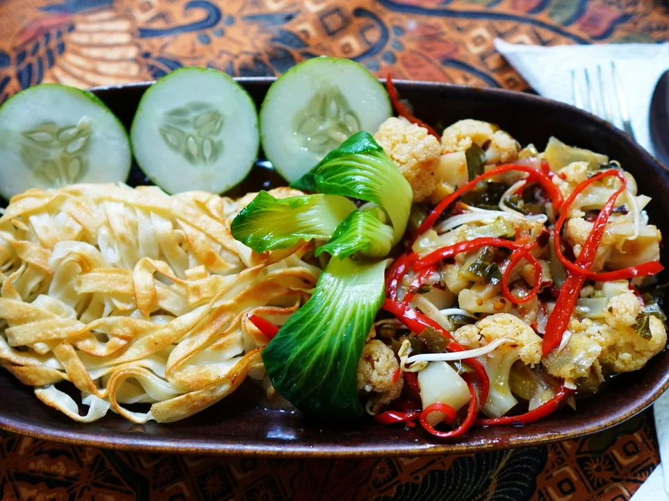 Blumenkohl mit Chilistreifen – Tumis kembang kol - Rezept - Bild Nr. 14317