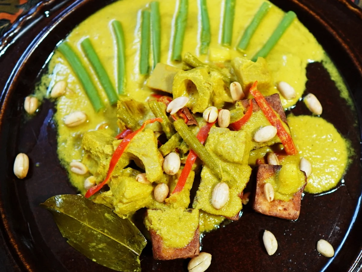 Würzig-scharfe Kokossuppe mit Jakobsfrüchten – Gulai Nangka - Rezept - Bild Nr. 14316