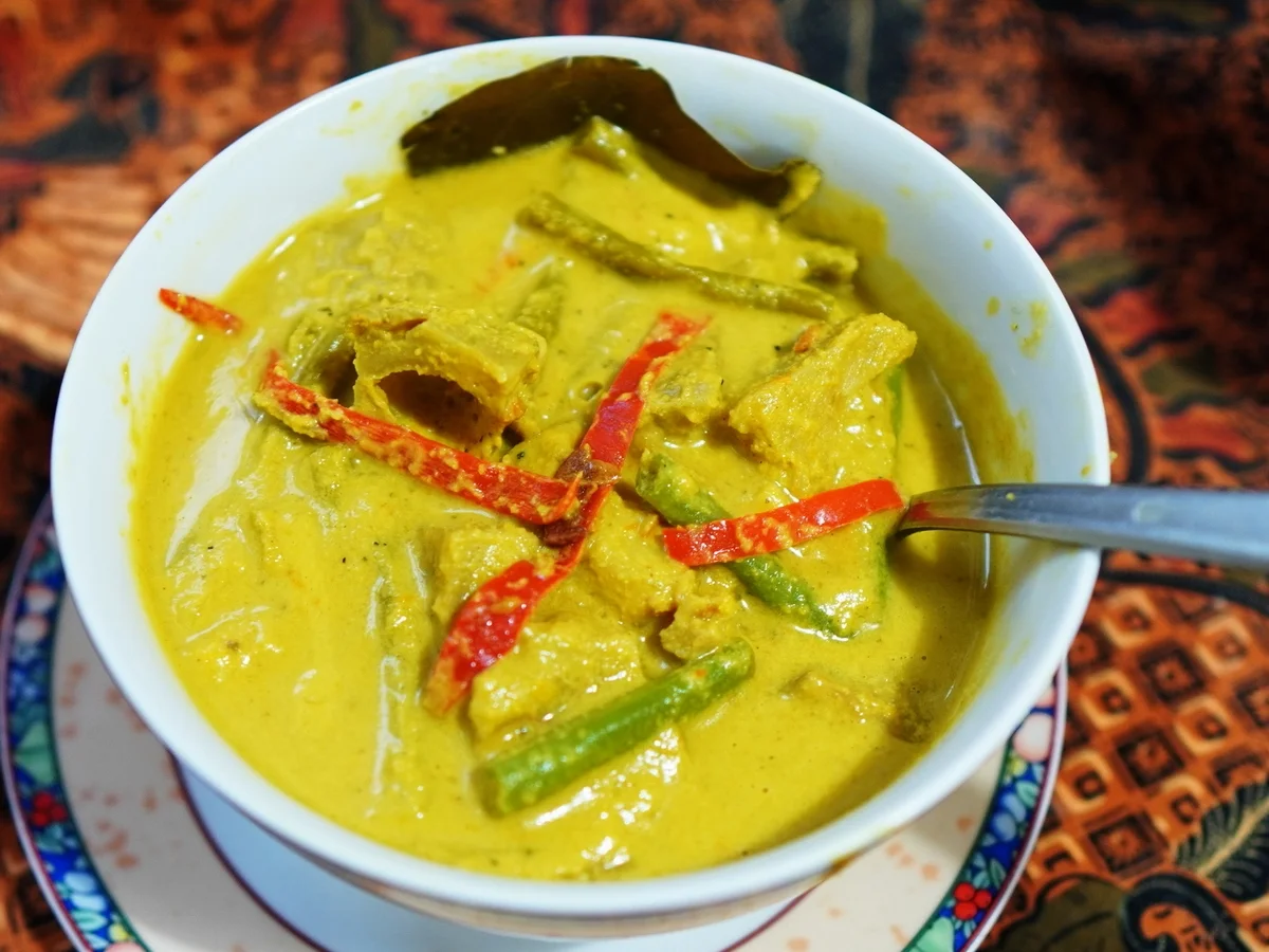 Würzig-scharfe Kokossuppe mit Jakobsfrüchten – Gulai Nangka - Rezept - Bild Nr. 14318
