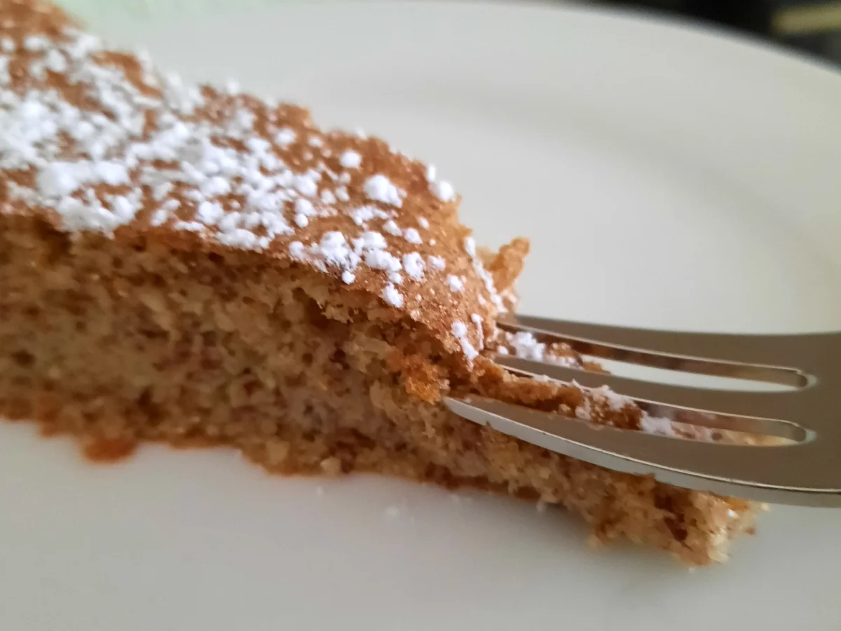 Rezept: Biskuit: DREI ZUTATEN KUCHEN (Nuss oder Mandel) Bild Nr. 14329 Biskuit: DREI ZUTATEN KUCHEN (Nuss oder Mandel) - Rezept - Bild Nr. 14329