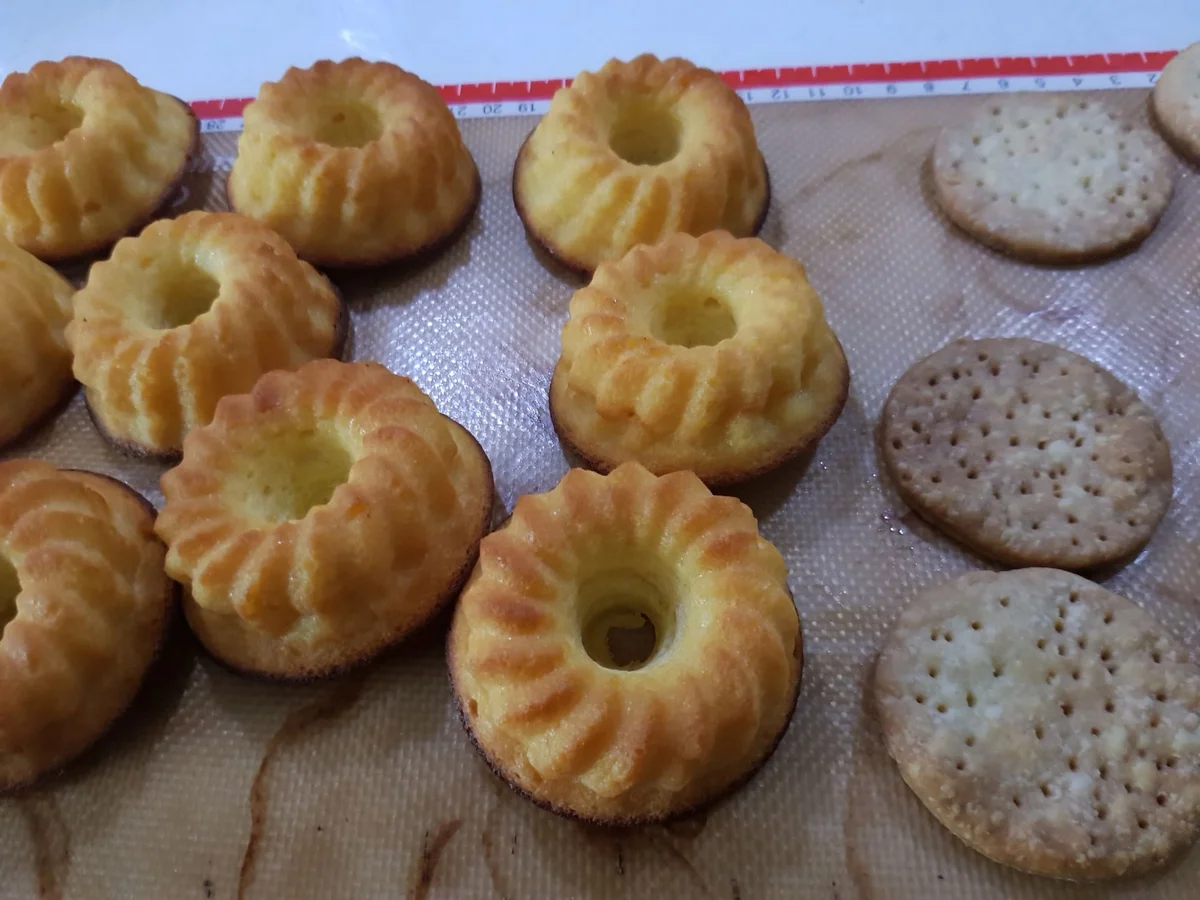 Quark-"Gugelhüpfer" mit Fruchtkern - Rezept - Bild Nr. 14336