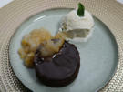 Zitronen-Minz-Eis an Birnenkompott, dazu Schokokuchen - Rezept - Bild Nr. 2