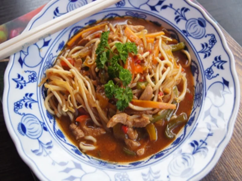 Mie-Nudeln mit Hähnchenbrustfilet und Gemüsemix im Wok - Rezept - Bild Nr. 19