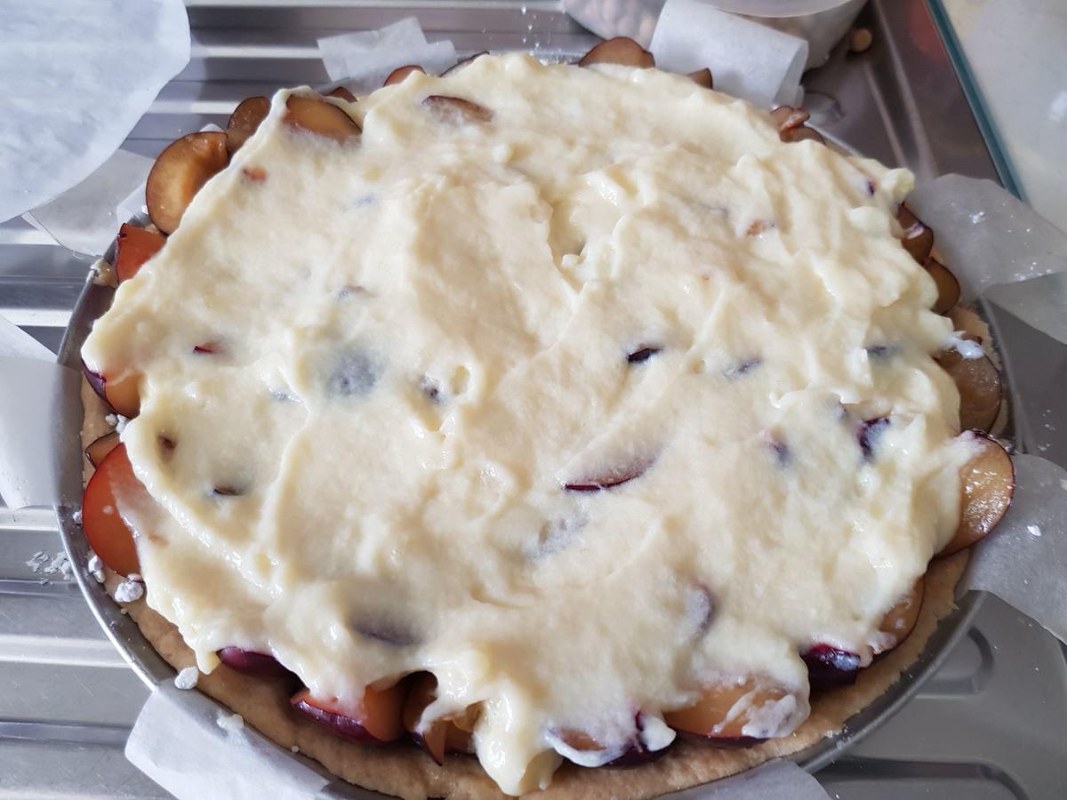 Zwetschgen-Tarte mit Pudding-Decke - Rezept - Bild Nr. 3