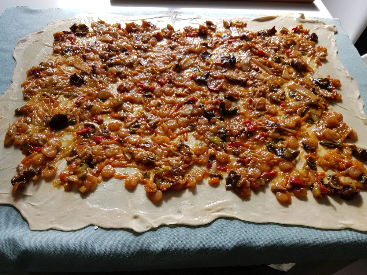 Rezept: Strudel mit asiatischer Füllung und Baby-Pak Choi Bild Nr. 5 Strudel mit asiatischer Füllung und Baby-Pak Choi - Rezept - Bild Nr. 5