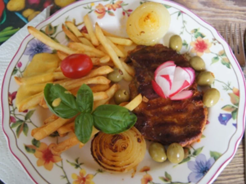 Rezept: Ranger Nackensteak mit Pommes Frites und Beilagen Bild Nr. 3 Ranger Nackensteak mit Pommes Frites und Beilagen - Rezept - Bild Nr. 3