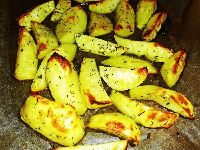 Hühnerkotelett aus Kiew mit Kartoffelspalten - kulinarische Weltreise - Rezept - Bild Nr. 14362