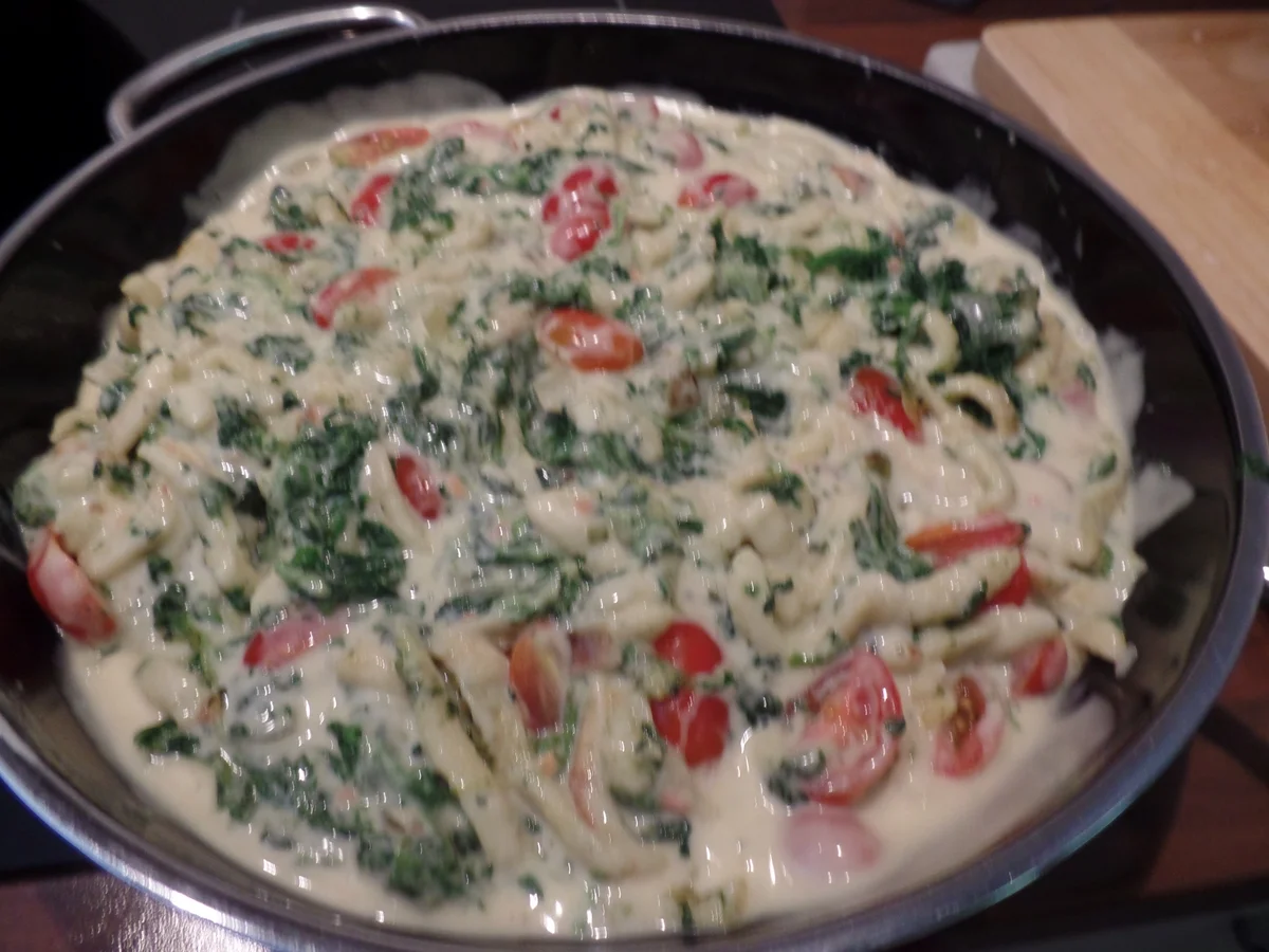 Rezept: Spätzle-Spinat-Eier -Auflauf mit Zwiebelringen on Topp Bild Nr. 14371 Spätzle-Spinat-Eier -Auflauf mit Zwiebelringen on Topp - Rezept - Bild Nr. 14371