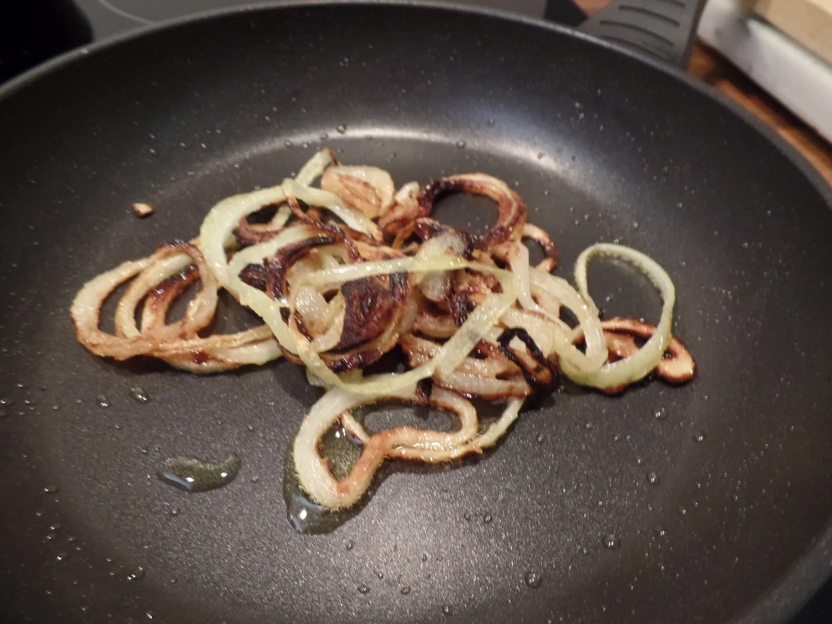 Rezept: Spätzle-Spinat-Eier -Auflauf mit Zwiebelringen on Topp Bild Nr. 14375 Spätzle-Spinat-Eier -Auflauf mit Zwiebelringen on Topp - Rezept - Bild Nr. 14375