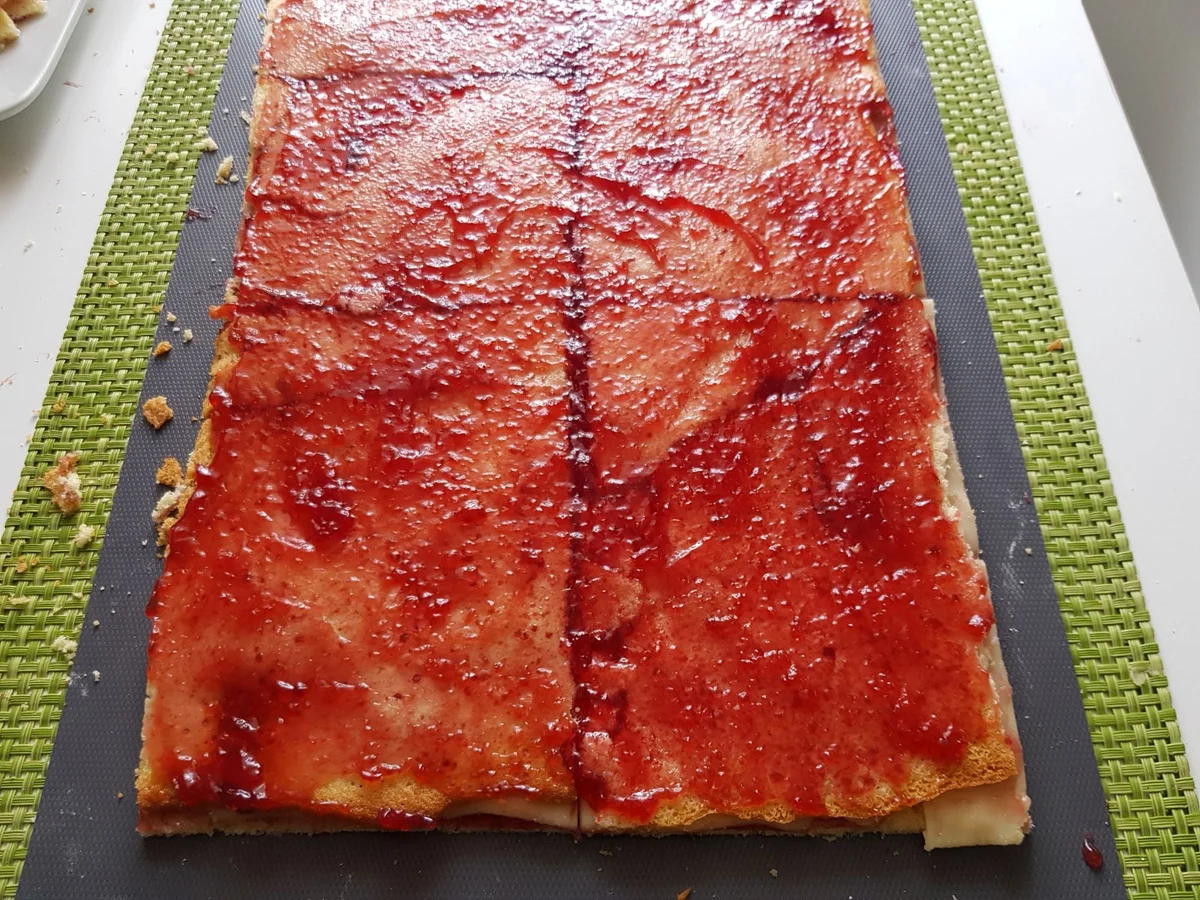 Marzipan-Schnitten mit Kirschfüllung - Rezept - Bild Nr. 14368