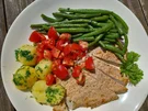Rezept: Schnitzel mit Bohnen und Tomatensalat Bild Nr. 2 Schnitzel mit Bohnen und Tomatensalat - Rezept - Bild Nr. 2