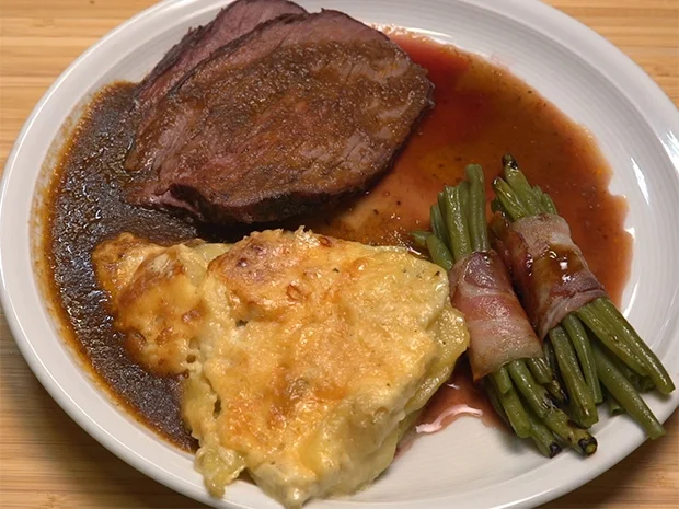 Rezept: Tafelspitz vom Grill mit Kartoffelauflauf und Speckbohnen Bild Nr. 14383 Tafelspitz vom Grill mit Kartoffelauflauf und Speckbohnen - Rezept - Bild Nr. 14383